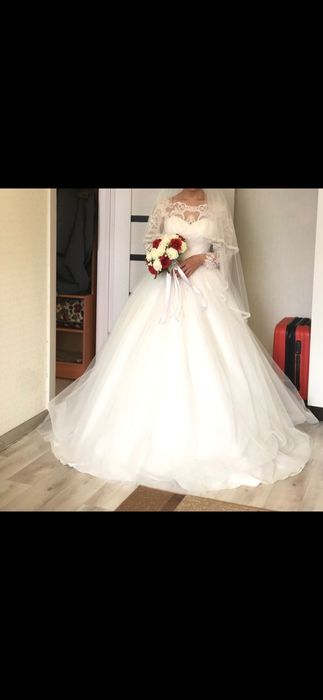 Свадебное платье