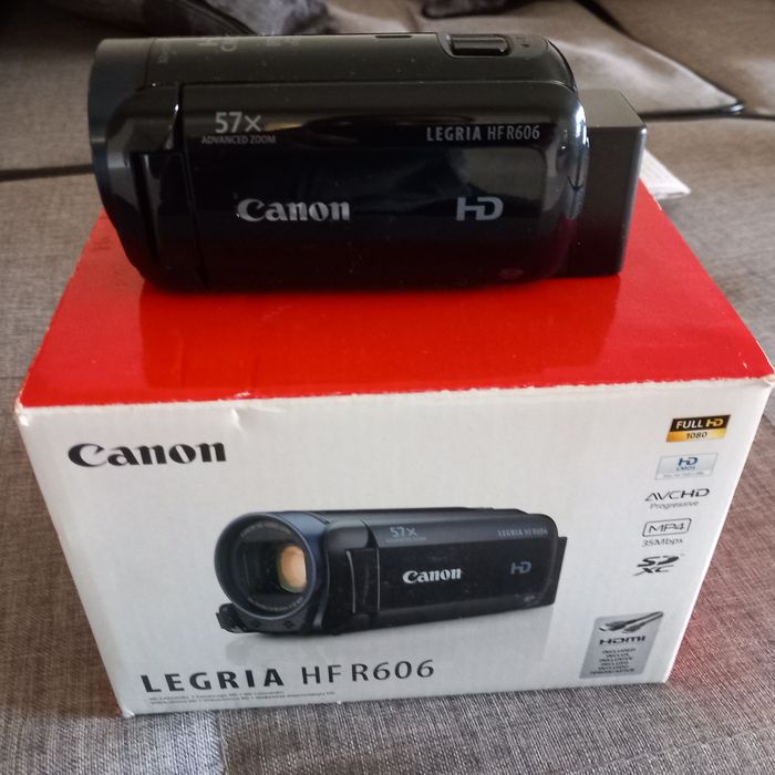 Камера Canon LEGRIA HF R606