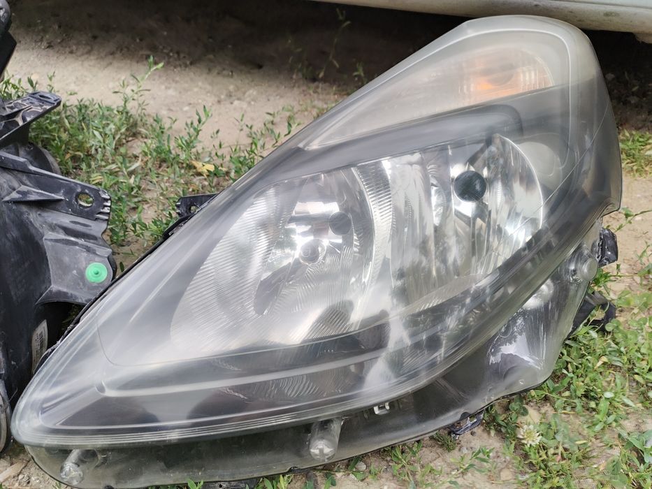 Far stânga dreapta Renault Clio 3