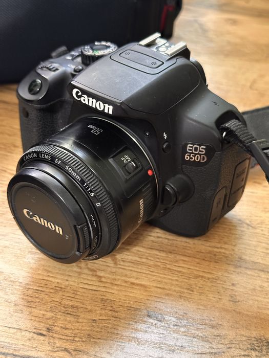 Canon 650D с двумя крутыми объективами,большой комплект, см описание