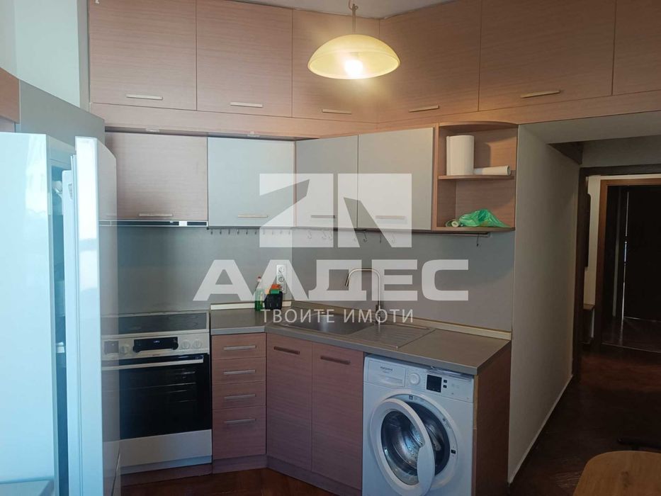 Дава се под наем Тристаен апартамент в София, Център - 123 кв.м за 900 € - Снимка #7