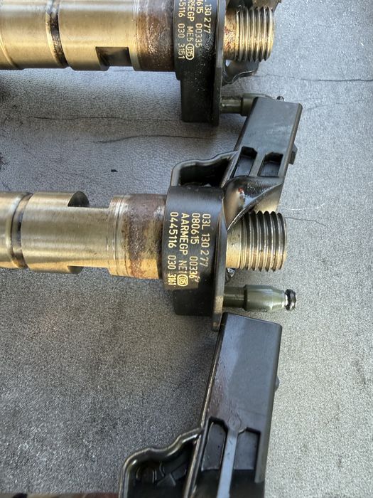 4x Injectoare audi a4 b8 2.0d 03L130277