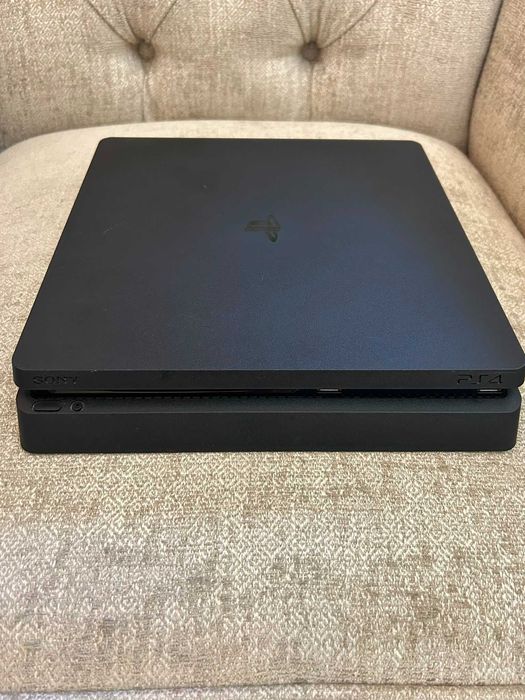 Consolă Sony PlayStation 4 Slim PS4 – 500GB – neagră