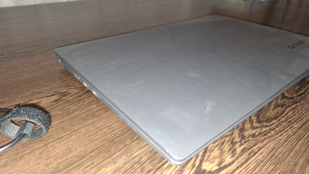 Lenovo V130-15 noutbuk sotiladi
