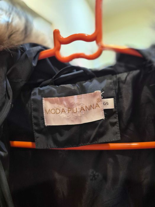 Дълго яке с естествен косъм на яката