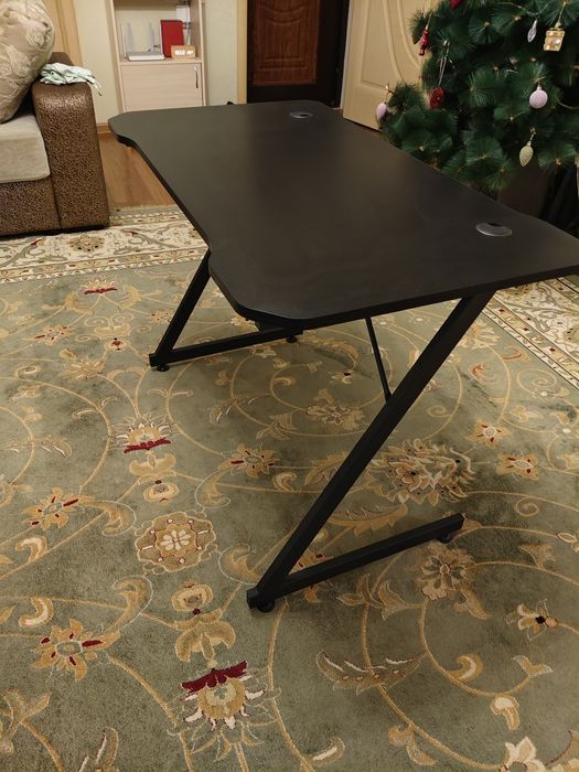 Компьютерный стол Defender