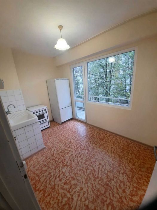 Продава се Едностаен апартамент в Шумен, Добруджански - 41 кв.м за 1804 €/кв.м - Снимка #3