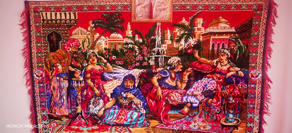 O carpetă Răpirea din Serai+o carpetă 2 păuni,, ambele de vânzare sau separat!
