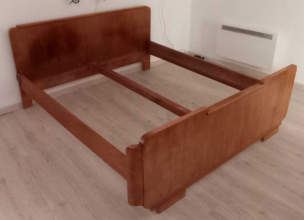 Спалня от дърво за матрак с размери 164х190 см или 160х190 см