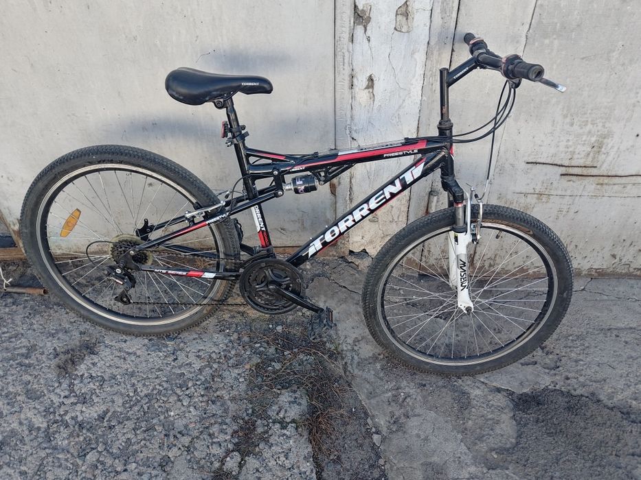 Велосипед спортивный скоростной