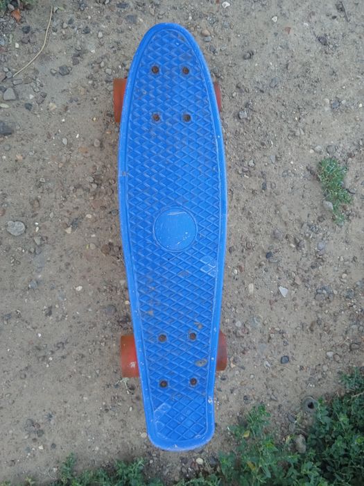 Продается скейтборд срочно