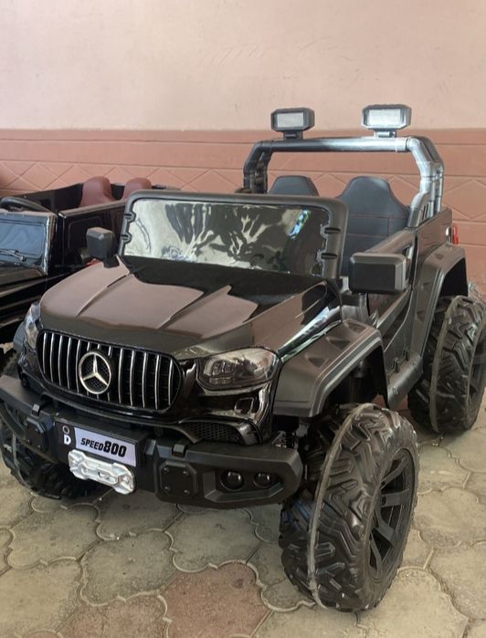 Bollalarni moshinasi  Mercedes Baggi