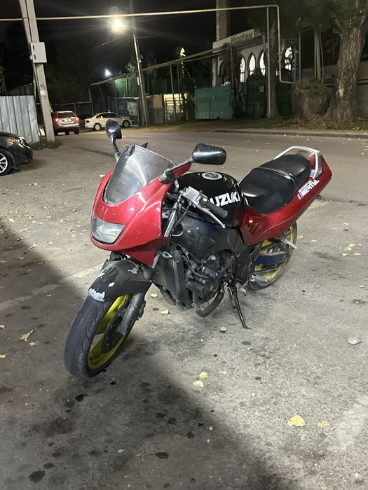 Продаю SUZUKI рф900