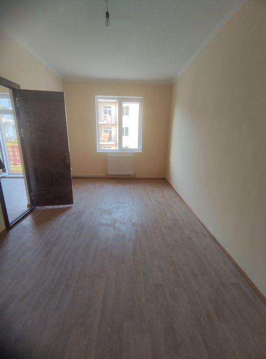 Сергили метрони 3чи бекати 1хона 30квадрат 39минг