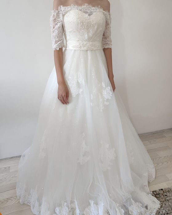 Продам свадебные платья