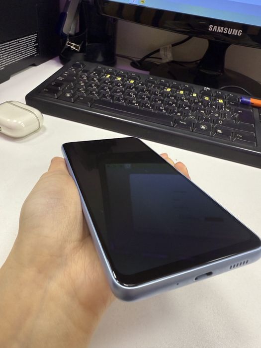 Продам телефон Samsung A33