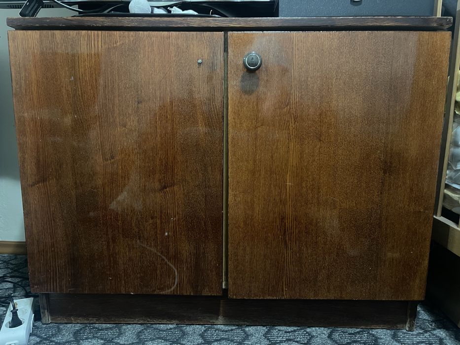 Продам советскую тумбочку