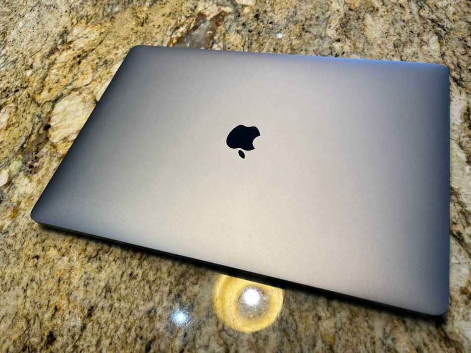 Macbook Pro 16 i9 DDR- 16GB, SSD-1TB (2019)