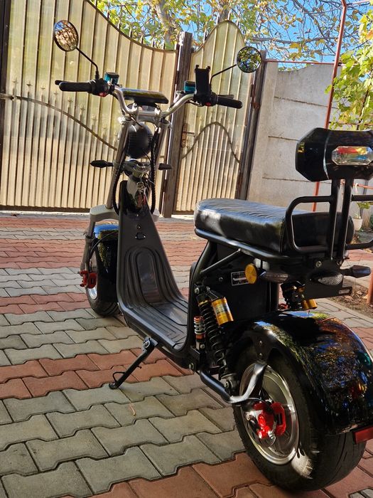 Vand scuter electric