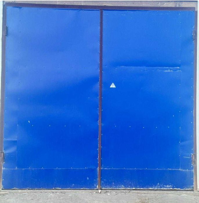 Гаражные ворота 2.8*2.8