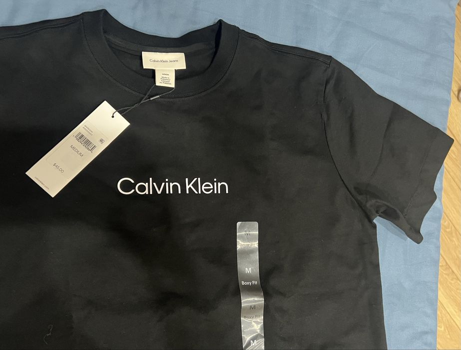 Новая футболка Calvin Klein