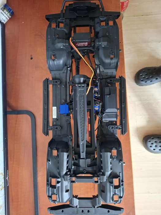 trx4 defender  1/10