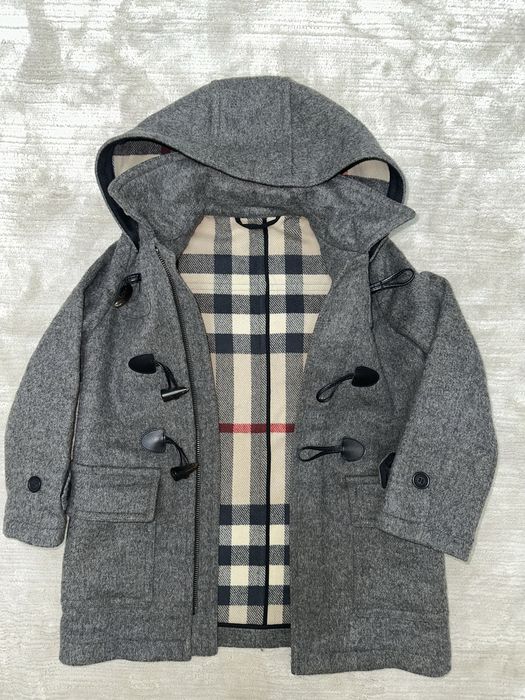 Продается детское пальто от бренда Burberry