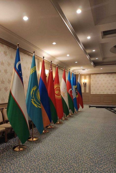 Bayroq ishlab chiqarish | Logo va dizayn bilan