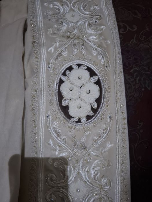Chiroyli uzun parda