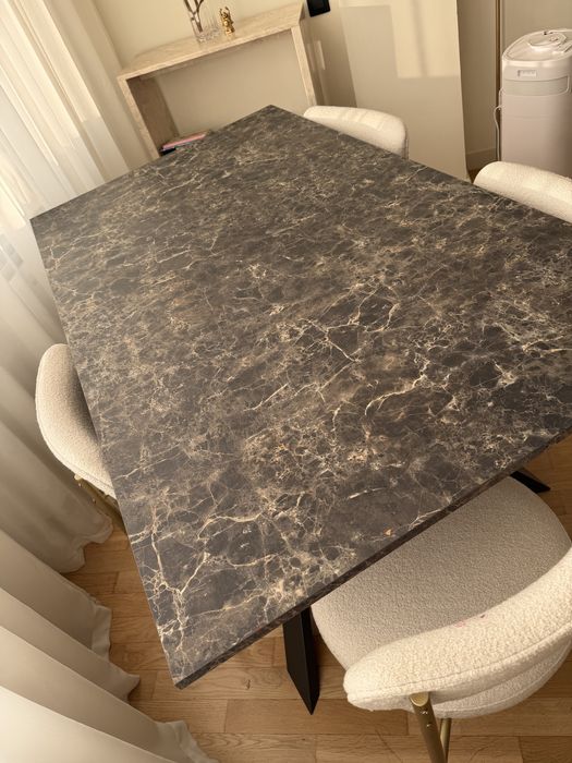 Продам итальянский стол