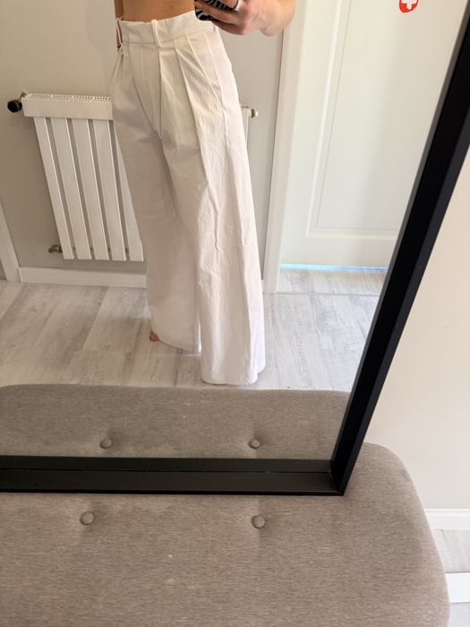 Pantaloni Zara marimea xs noi