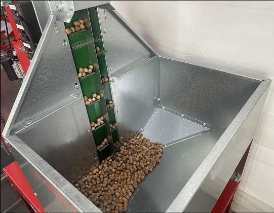 Sistem automat spargere nuci și alune cu separarea miezului de coaja