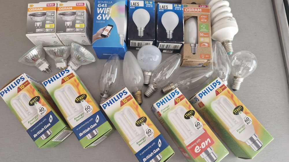 ЛОТ: Нови маркови крушки (Philips, Osram, Laes) + Смарт крушка и лампа Eglo