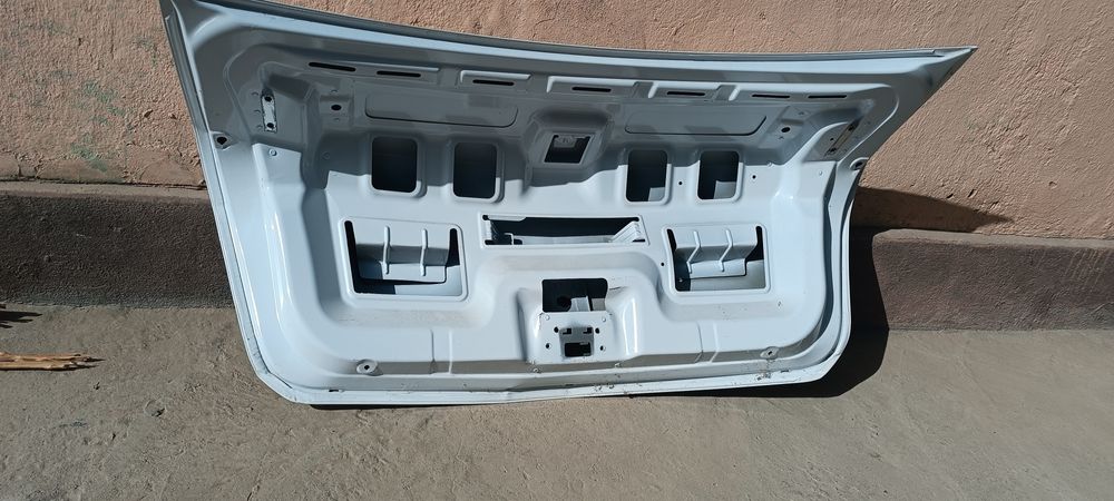 Cobalt Orqa Kapot Sotiladi