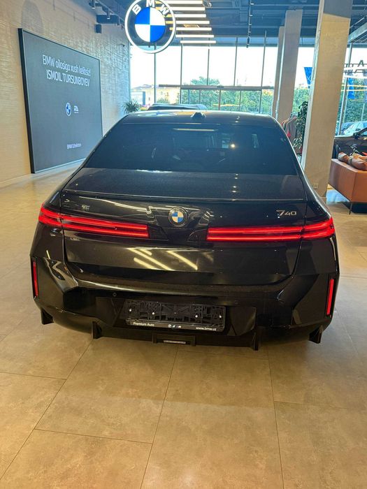 BMW 740i xDrive (G70) full в наличии с гарантии 2026
