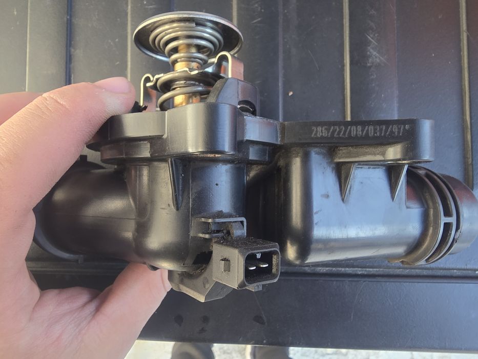 Термостати за BMW M54B30