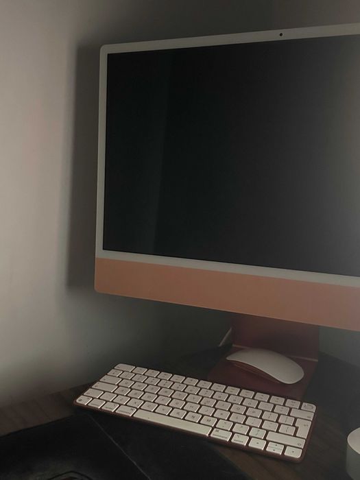 Calculator nou PC iMac 24" Apple M1, 16GB RAM, 256 GB SSD