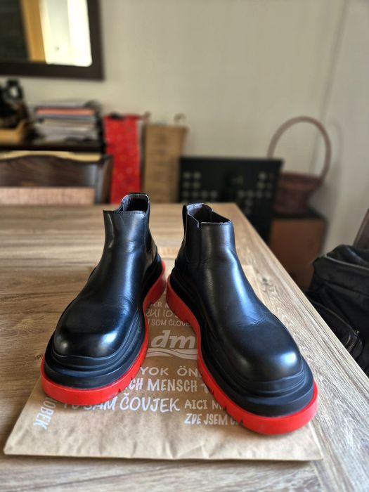 Уникални боти на Bottega Veneta