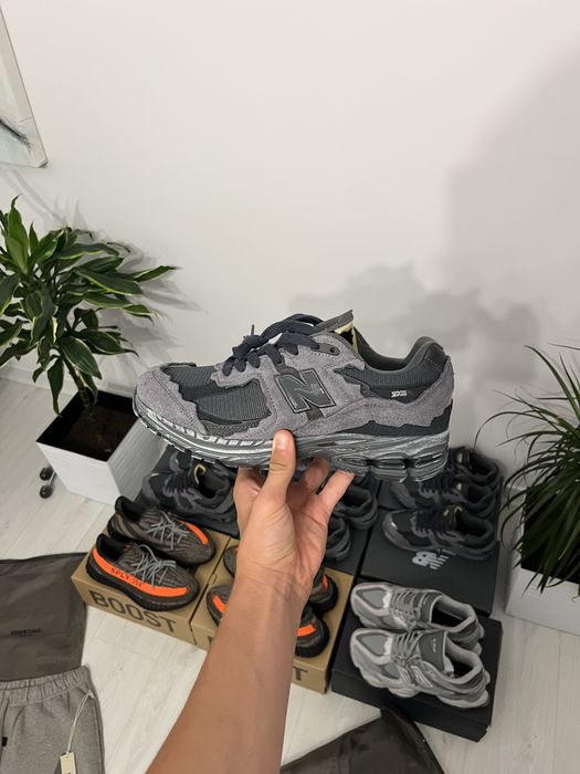 new balance 2002r