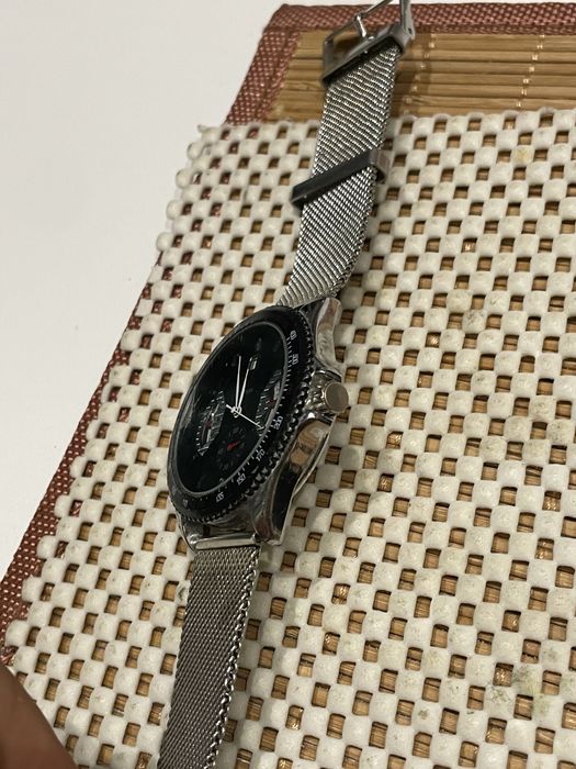 Ceas automatic cu cadran negru