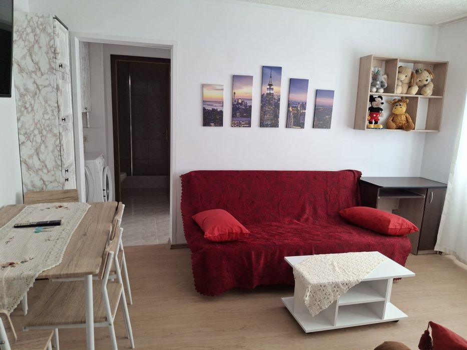 Închiriez apartament 2 camere