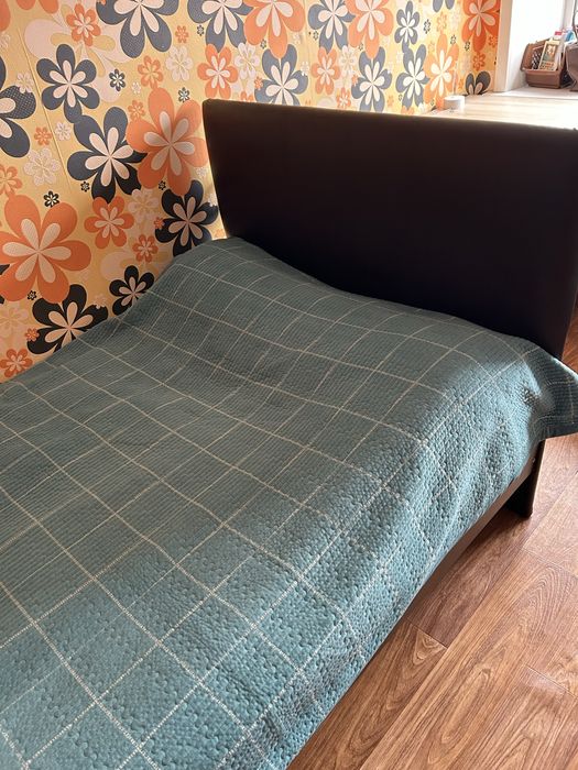 Продам кровать 1+1