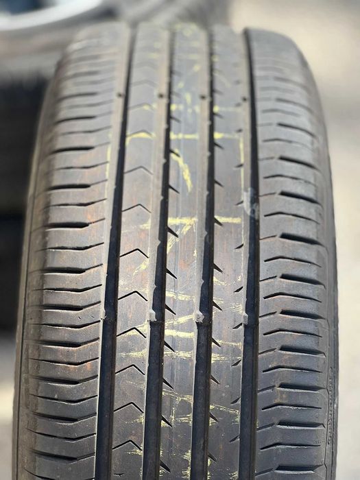 Летни гуми 235 55 17 две от гумите са Continental и Michelin