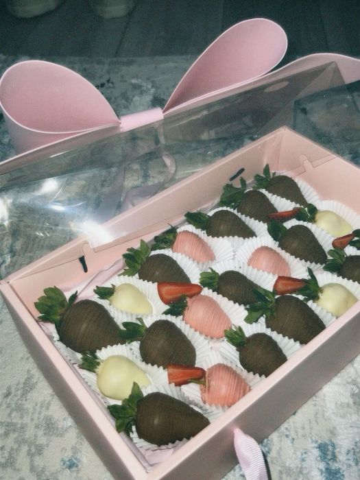 Клубника в шоколаде Тастак