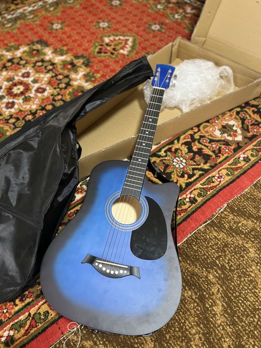 Akustik gitara. 38 dyumli.6 torli