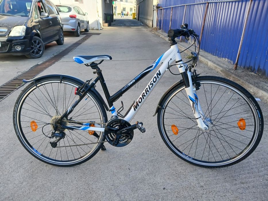 Vând bicicleta din aluminiu pentru damă