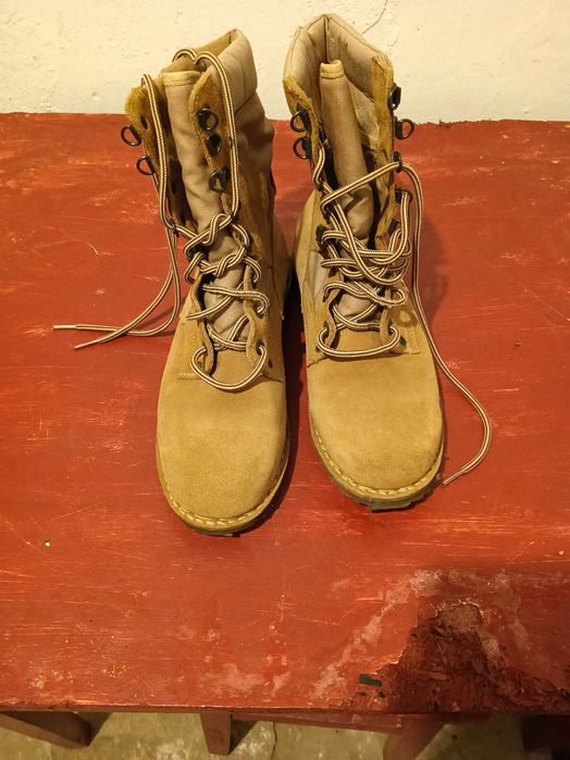 Bocanci MApN deșert, mărimea 42, aproape noi