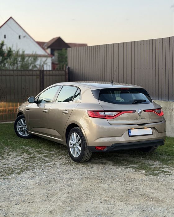 Renault Megane Hatchback 1.6 dCi 130 CP • 2017 • Keyless • R-Link • CarPlay/Android Auto