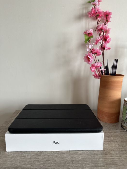 iPad 16, 64 GB НОВЫЙ