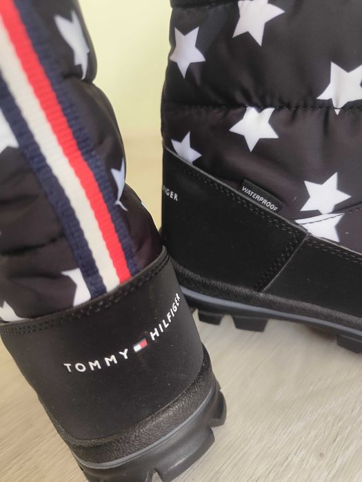 Нови оригинални апрески Tommy Hilfiger